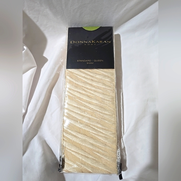NEW Donna Karan Home Standard Queen Gold Dust Collection Designer Pillow Sham
